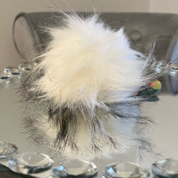 ANTHROPOLOGIE PIC-A-Pom FLUFFY TOPPER - Picture 6 of 8